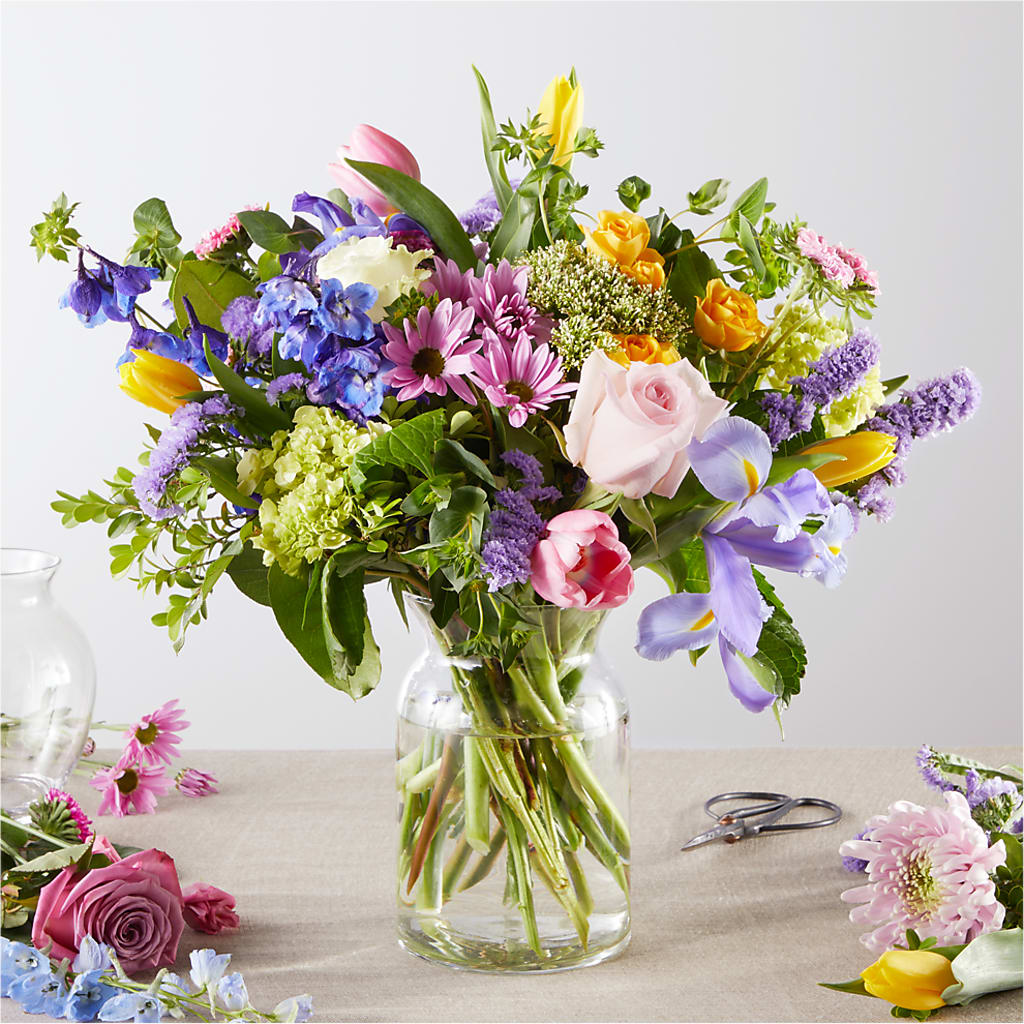 Pastel Tradition - A Florist Original – Janette Florists Inc, Windsor ON