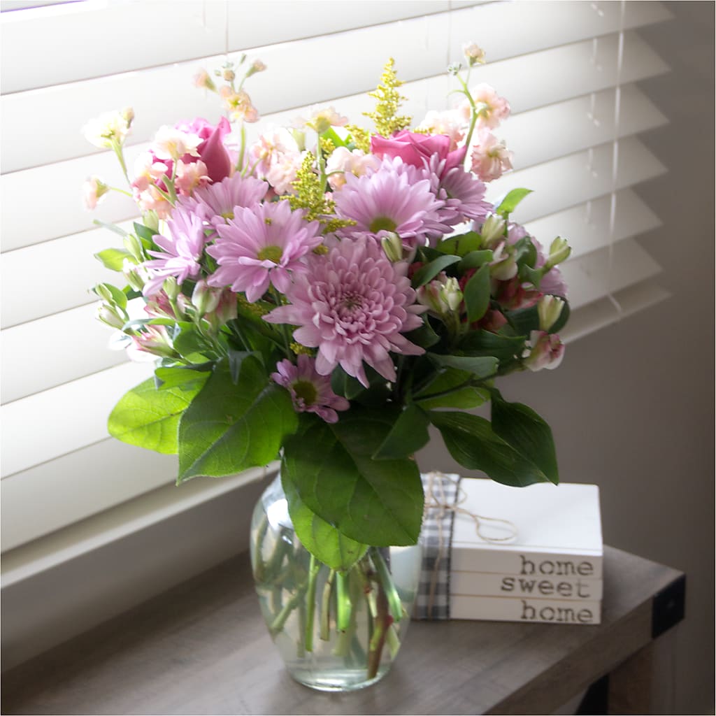 Pastel Tradition - A Florist Original – Janette Florists Inc, Windsor ON