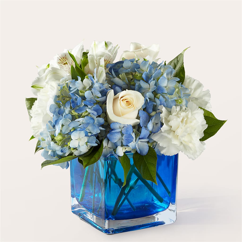 Soothing Waters Bouquet – Janette Florists Inc, Windsor ON