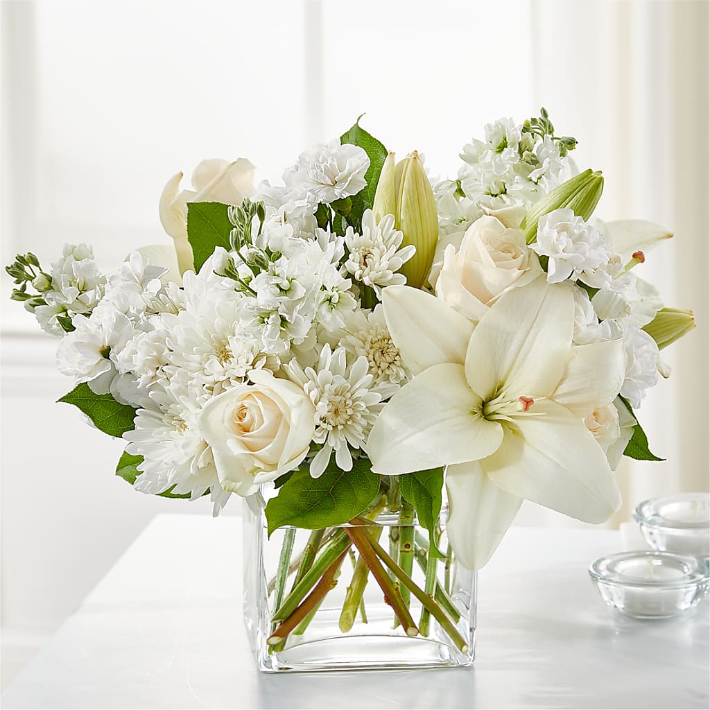 Gentle Breeze Bouquet – Janette Florists Inc, Windsor ON