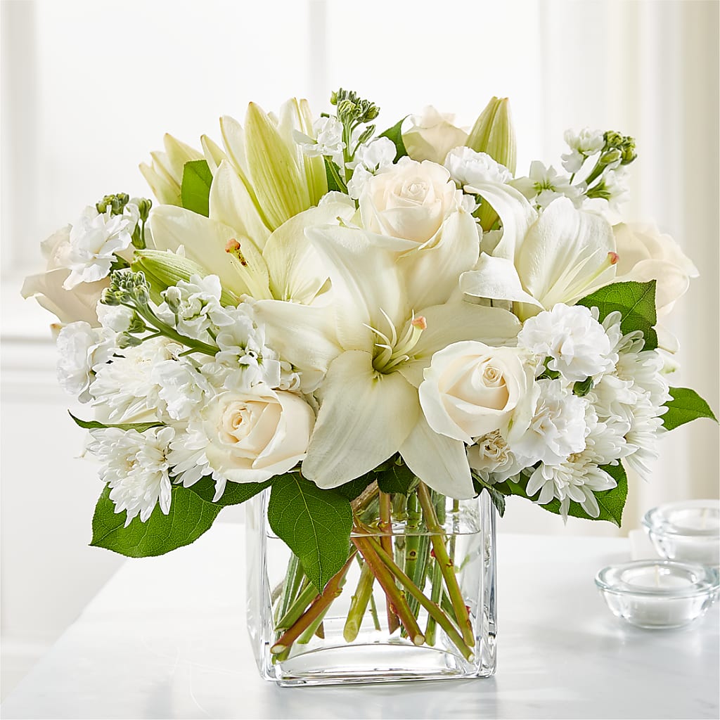 Gentle Breeze Bouquet – Janette Florists Inc, Windsor ON
