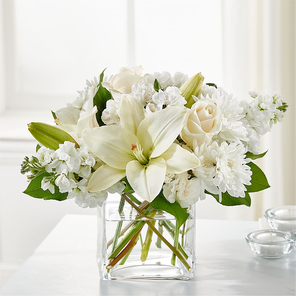 Gentle Breeze Bouquet – Janette Florists Inc, Windsor ON