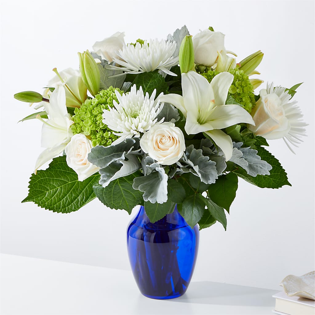 Snowy Dreams Bouquet – Janette Florists Inc, Windsor ON