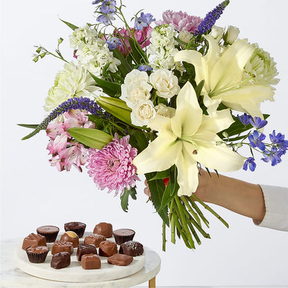Winter Celebration Bouquet –  Janette Florists Inc, Windsor ON