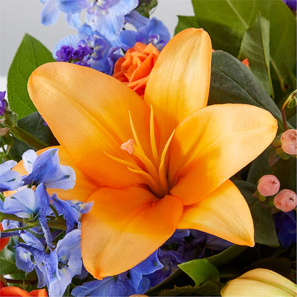 Radiant Citrus Box Bouquet –  Janette Florists Inc, Windsor ON