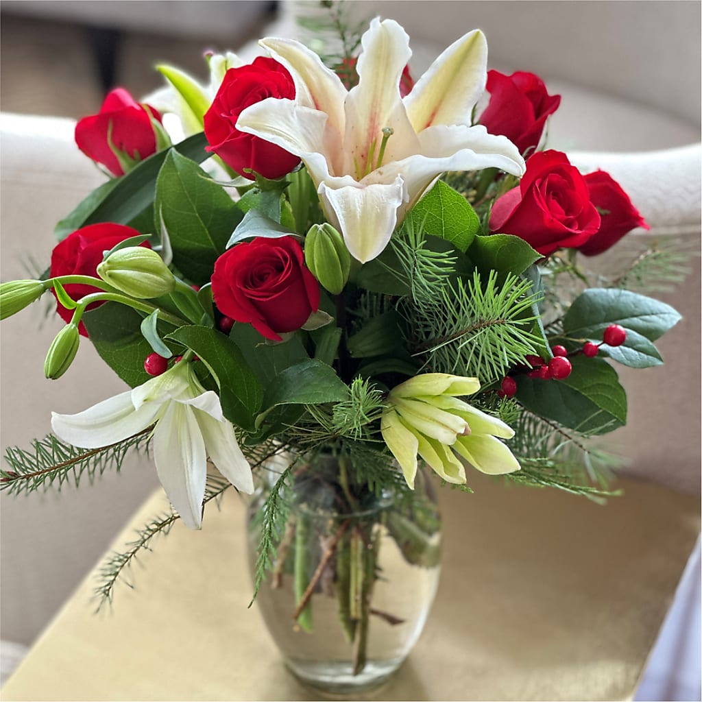 Sparkling Snowflakes Bouquet –  Janette Florists Inc, Windsor ON
