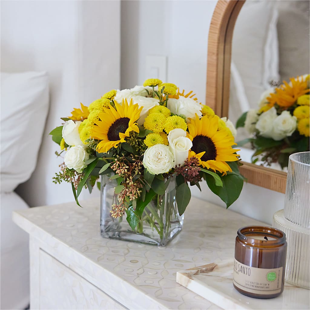 Luminous Morning Bouquet –  Janette Florists Inc, Windsor ON