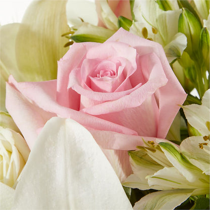Kindhearted Bouquet –  Janette Florists Inc, Windsor ON