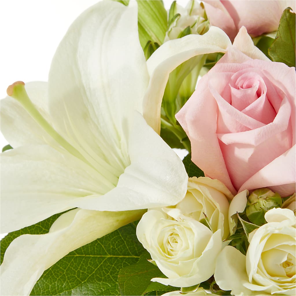 Kindhearted Bouquet –  Janette Florists Inc, Windsor ON