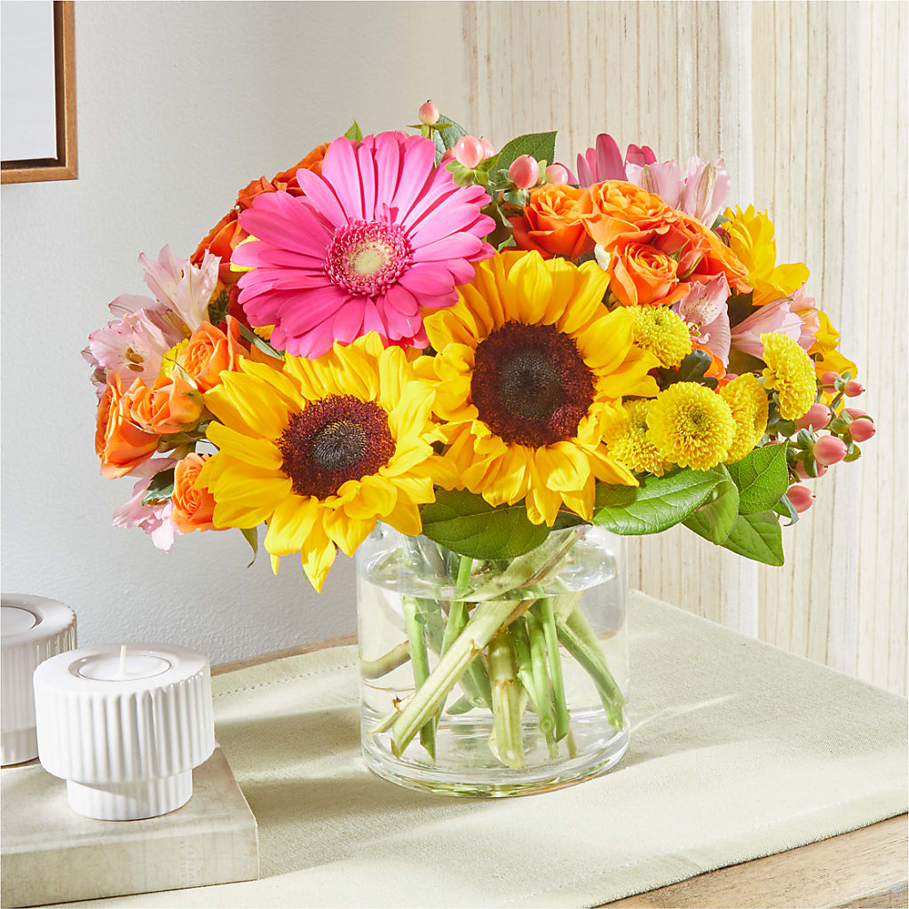 Beach Day Bouquet –  Janette Florists Inc, Windsor ON