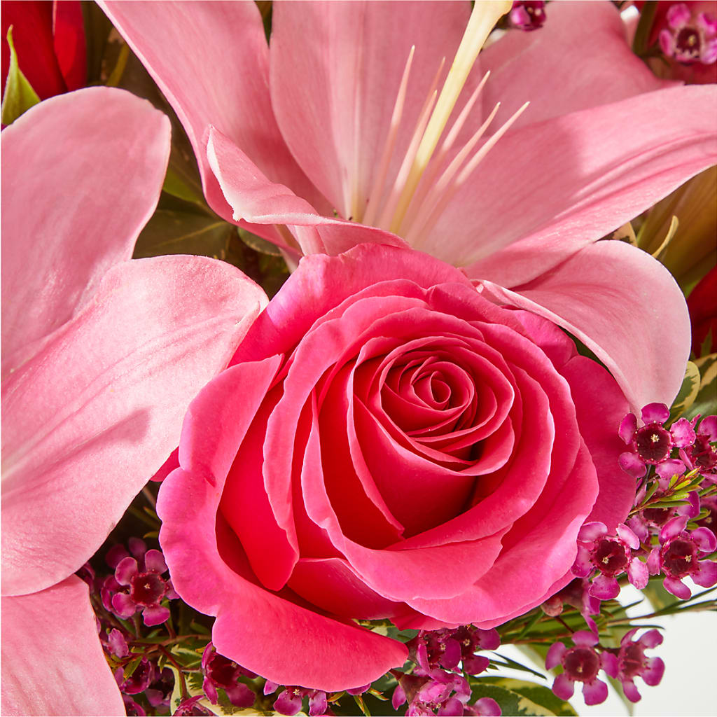 Lucky in Love Bouquet –  Janette Florists Inc, Windsor ON