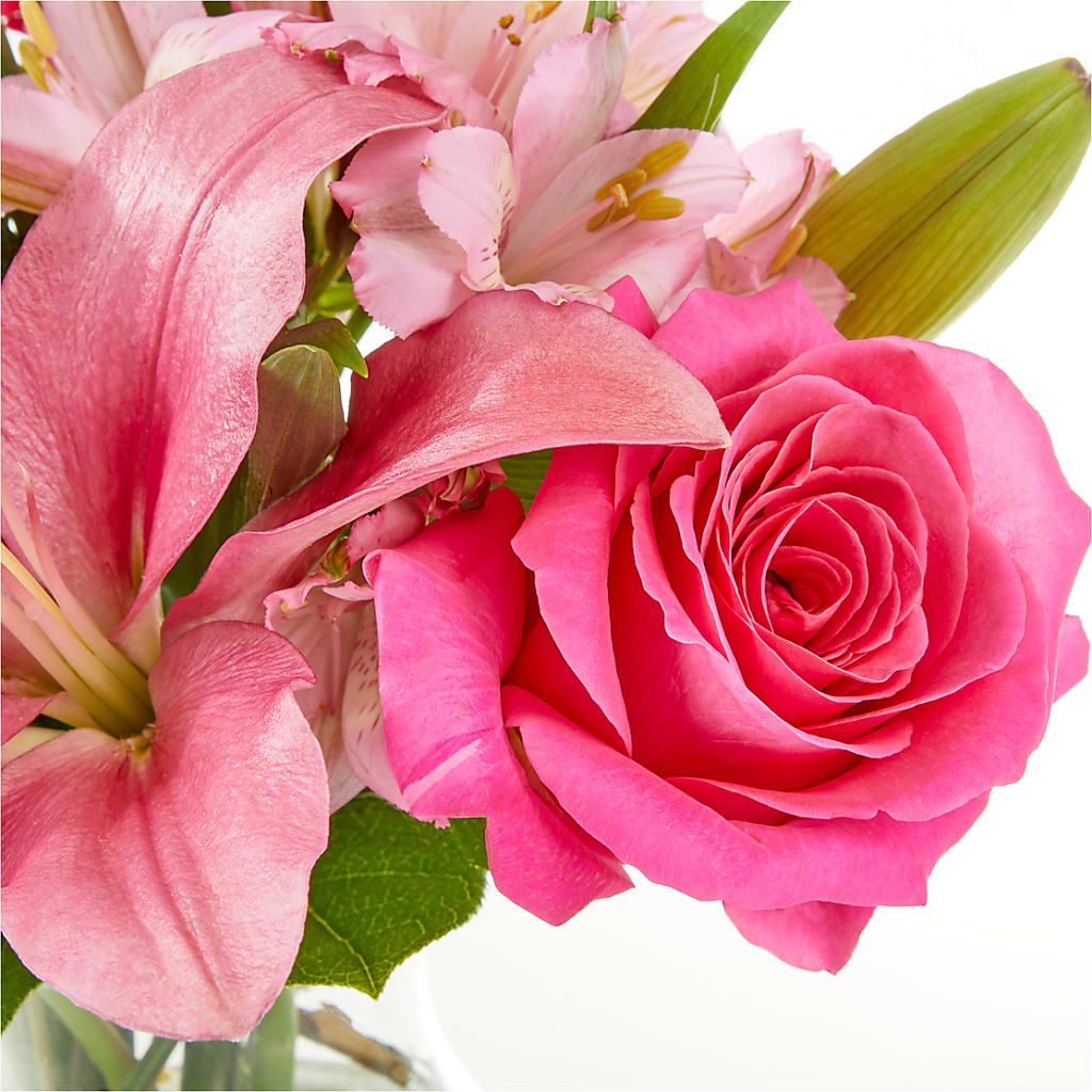 Lots of Love Bouquet –  Janette Florists Inc, Windsor ON