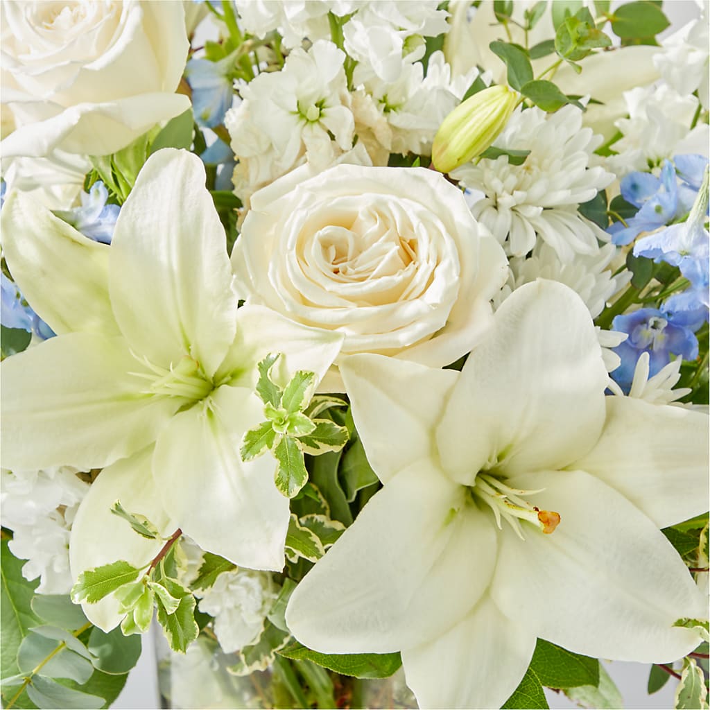 Peace of Mind Bouquet –  Janette Florists Inc, Windsor ON