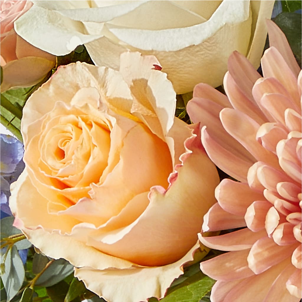 Inspired Bouquet –  Janette Florists Inc, Windsor ON