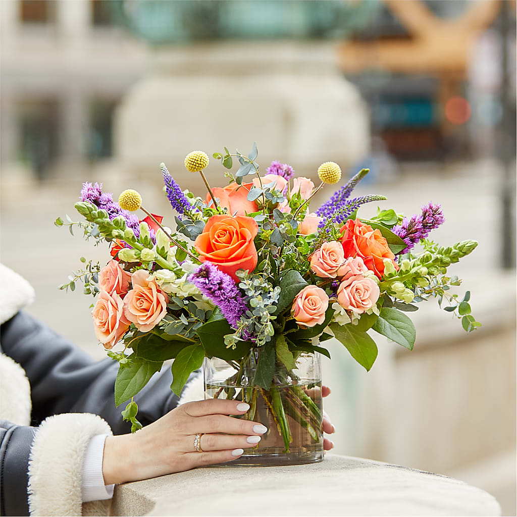 The Standout Bouquet –  Janette Florists Inc, Windsor ON