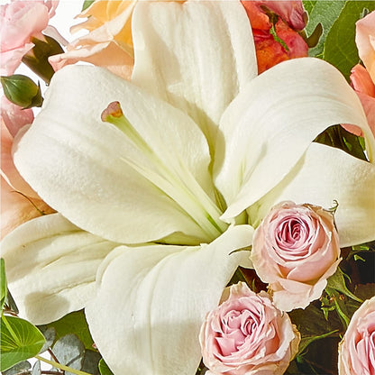 Grapefruit Splash Bouquet –  Janette Florists Inc, Windsor ON