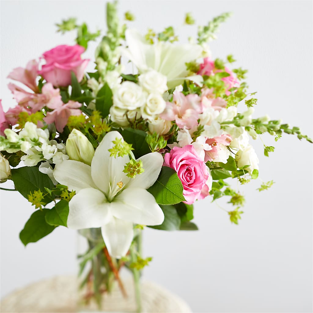Fondly Bouquet –  Janette Florists Inc, Windsor ON